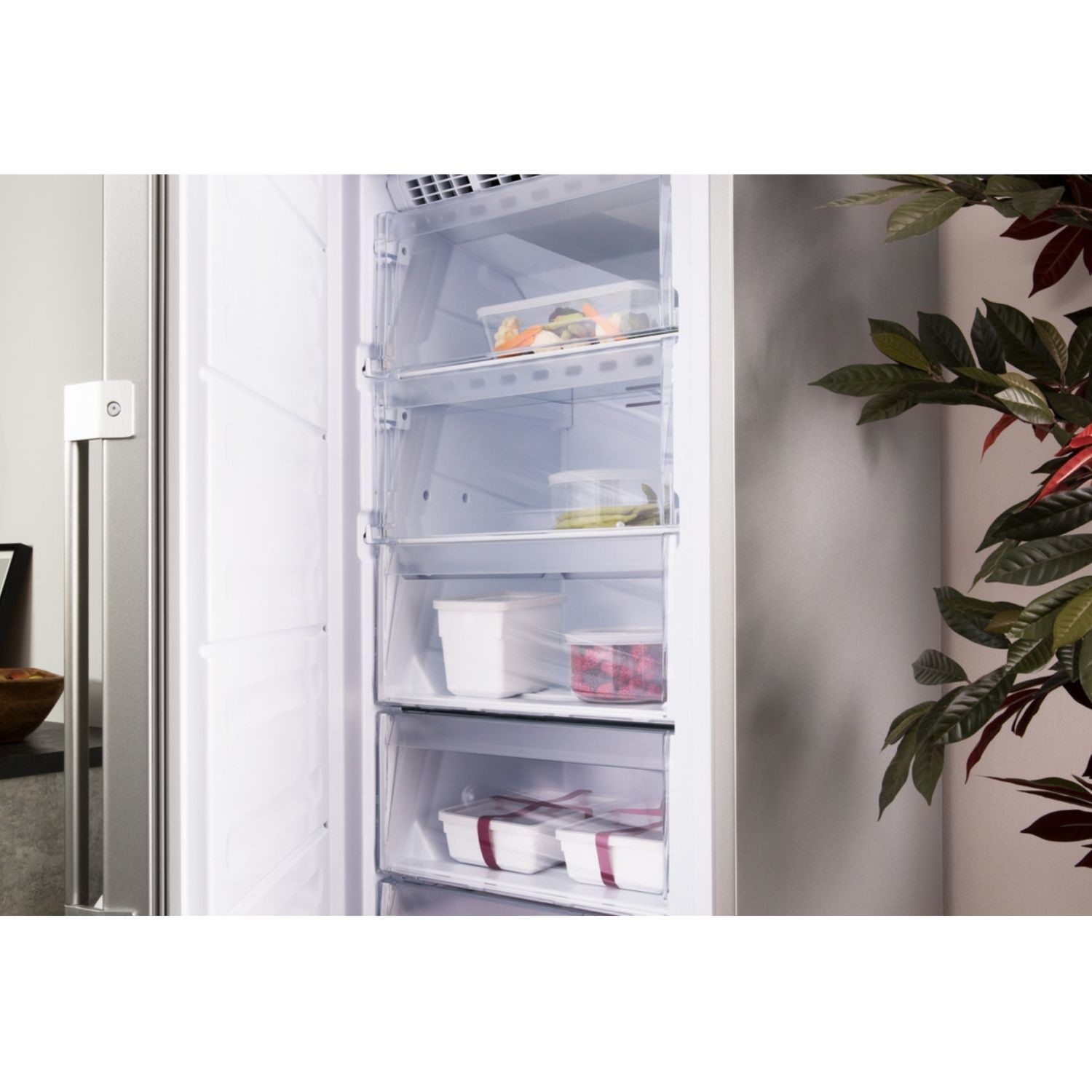 Hotpoint UH8F2CGUK 263L Freestanding Frost Free Upright Freezer – Graphite 4